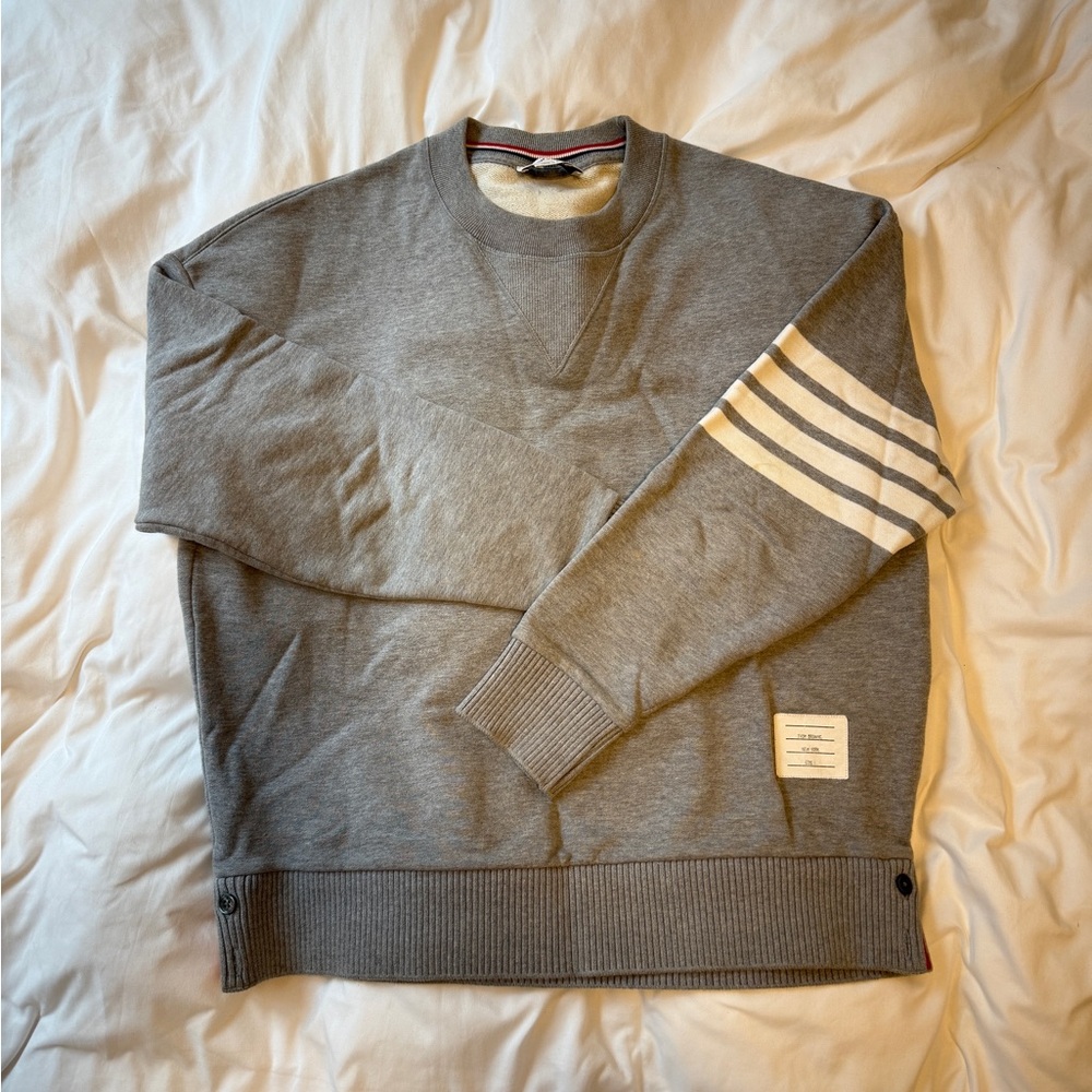 Thom Browne
Engineered 4-Bar Oversized Jersey Sweatshirt